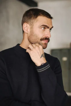 Homme Freeman T. Porter Baton Varsity