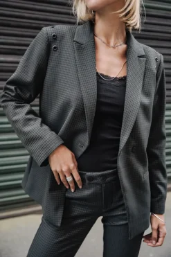 Femme Freeman T. Porter Bernie Lawlands