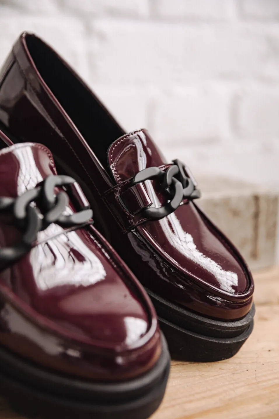 Femme Freeman T. Porter Caro Varnish