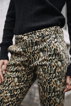 Femme Freeman T. Porter Claudia Nairobi