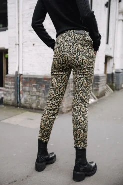 Femme Freeman T. Porter Claudia Nairobi