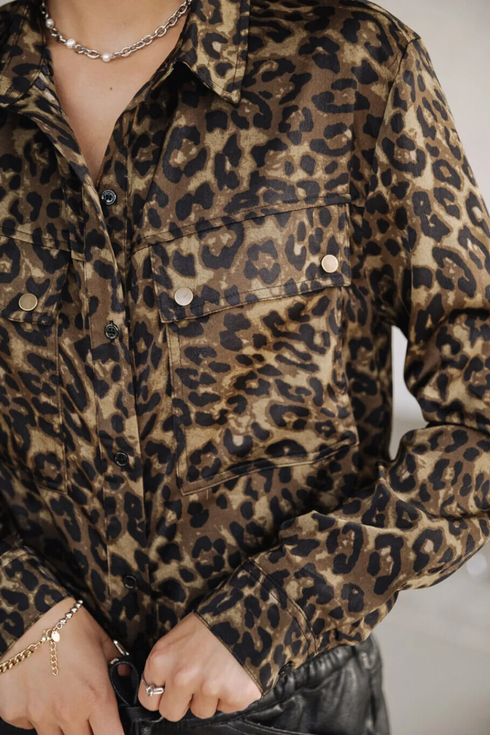 Femme Freeman T. Porter Corina Leopardo