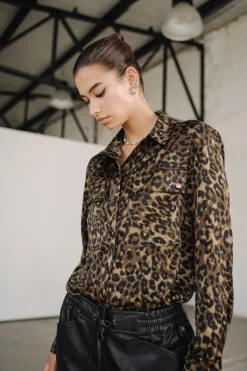 Femme Freeman T. Porter Corina Leopardo
