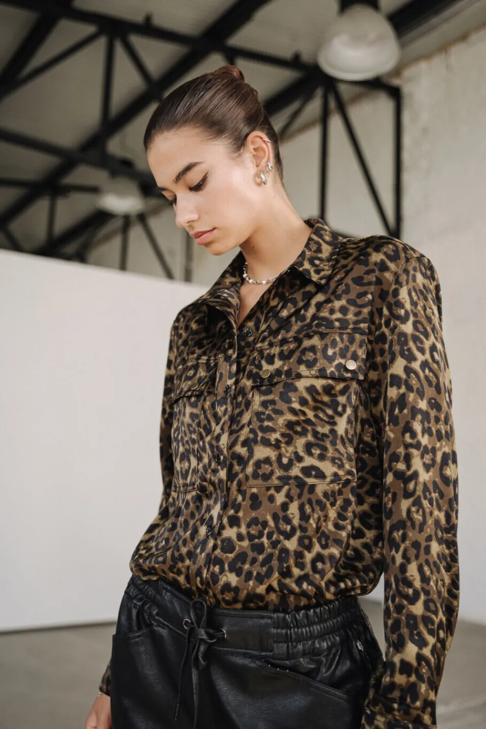 Femme Freeman T. Porter Corina Leopardo