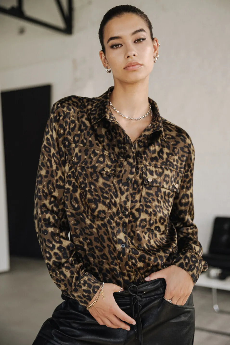 Femme Freeman T. Porter Corina Leopardo