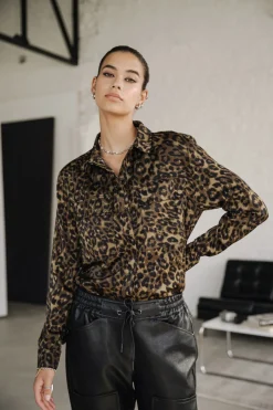 Femme Freeman T. Porter Corina Leopardo