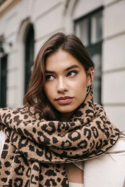 Femme Freeman T. Porter Elina Roar