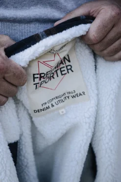 Homme Freeman T. Porter Kody Santafe