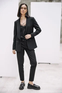 Femme Freeman T. Porter Stessy Socially