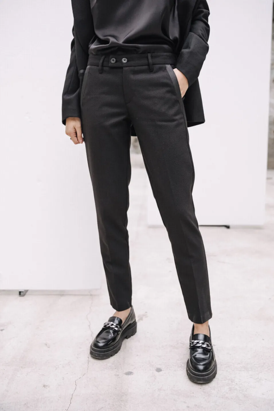 Femme Freeman T. Porter Tessa Socially
