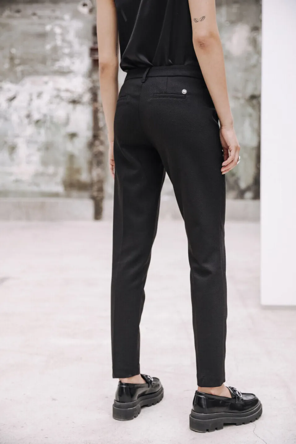Femme Freeman T. Porter Tessa Socially