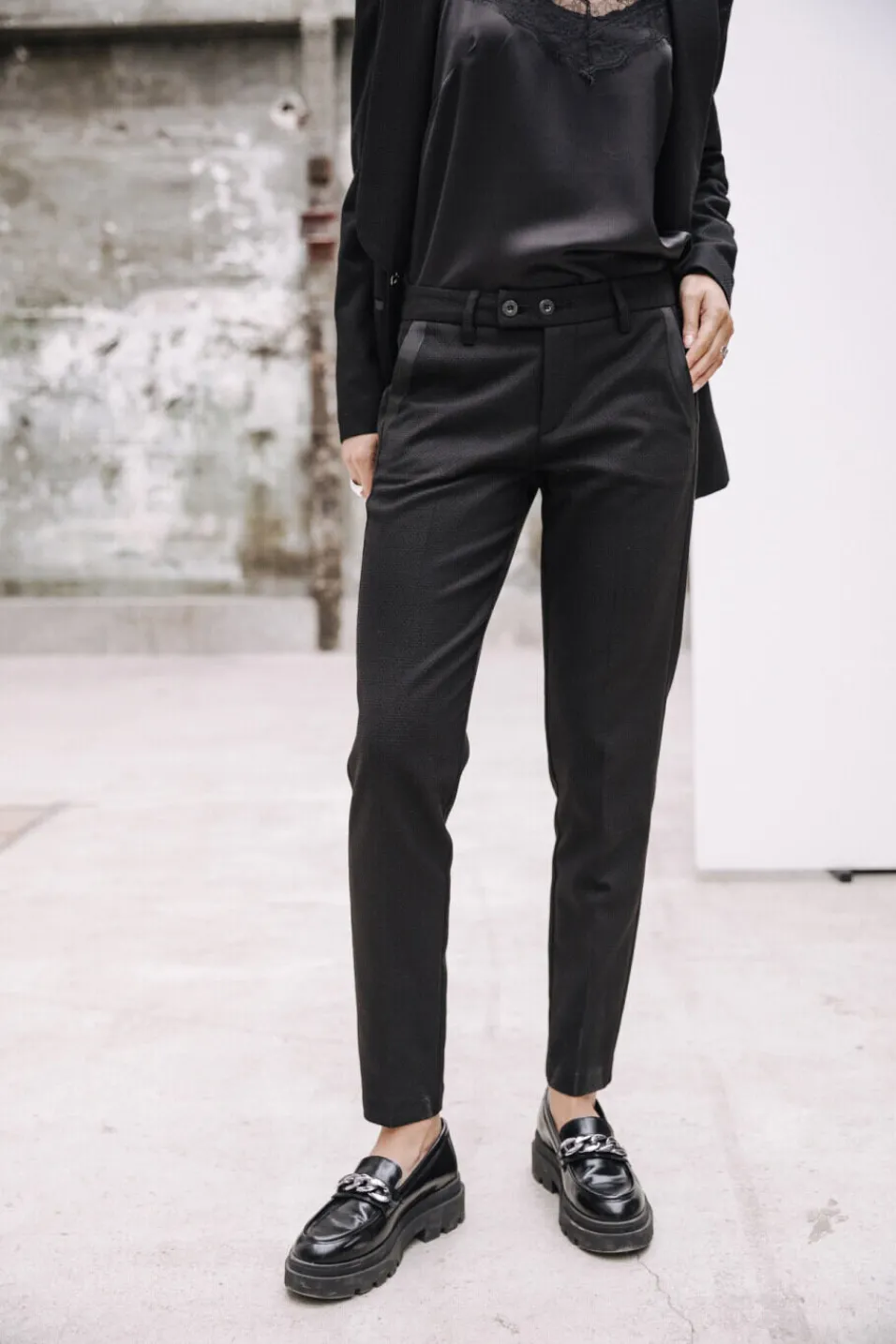 Femme Freeman T. Porter Tessa Socially